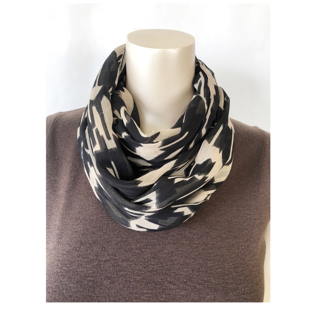 Infinity ♥️ Wrap/ Scarf By Mystique